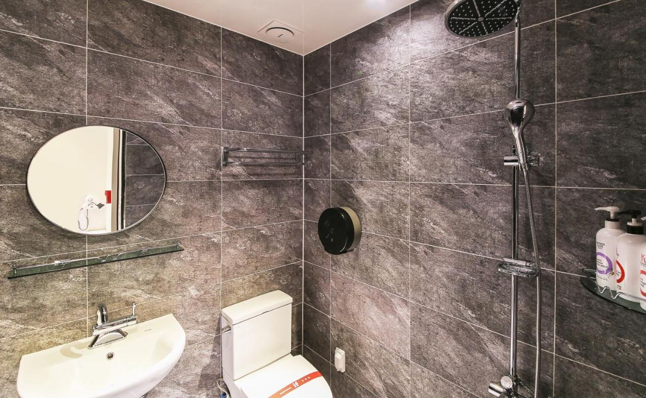 If Business Hotel Чханвон Екстер'єр фото